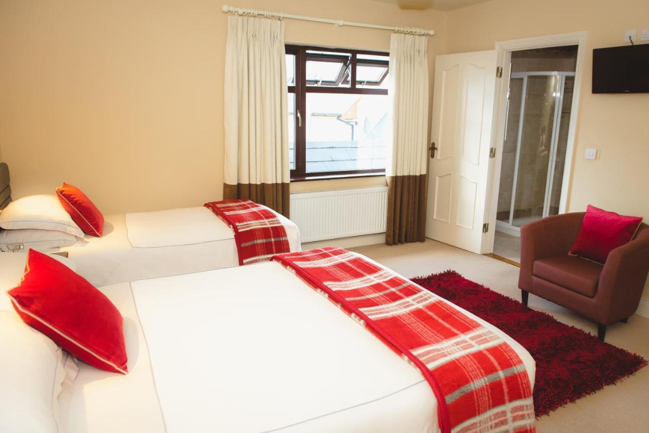 Kayden House Hotel คิลลาร์นีย์ ภายนอก รูปภาพ