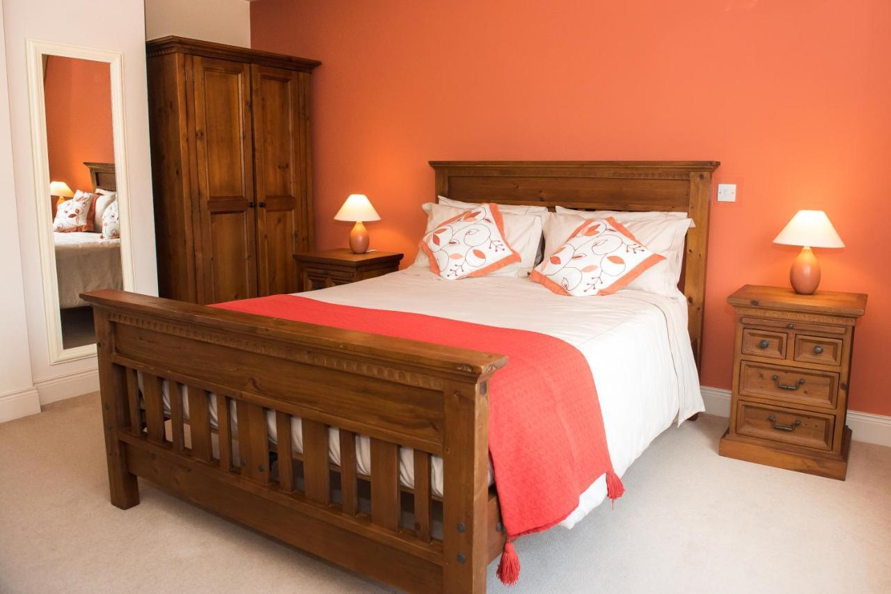 Kayden House Hotel คิลลาร์นีย์ ภายนอก รูปภาพ