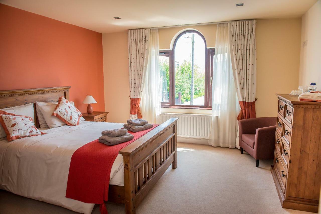 Kayden House Hotel คิลลาร์นีย์ ภายนอก รูปภาพ