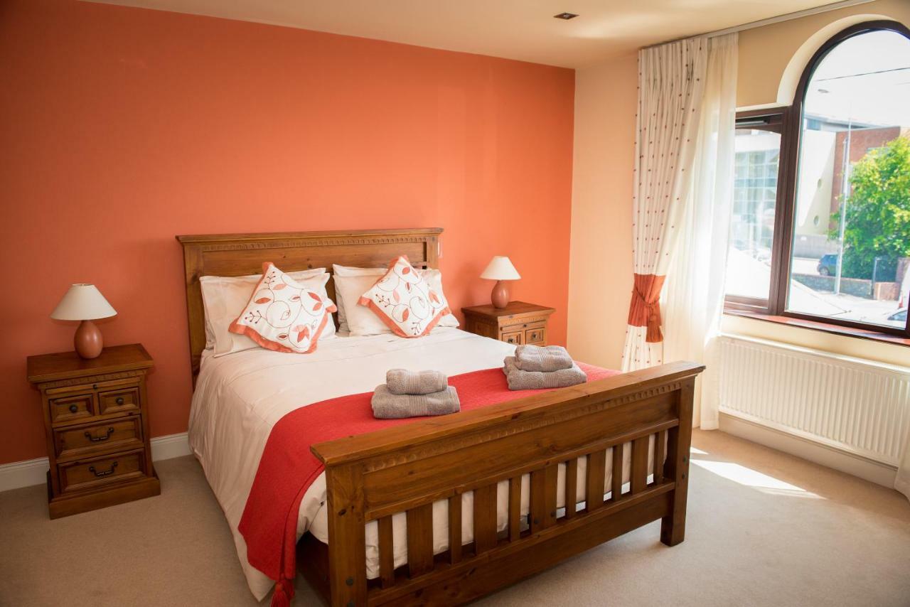 Kayden House Hotel คิลลาร์นีย์ ภายนอก รูปภาพ